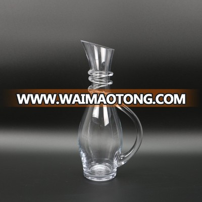 New Design Crystal Mouth Blown Glass Wine Decanter With Unique Handle